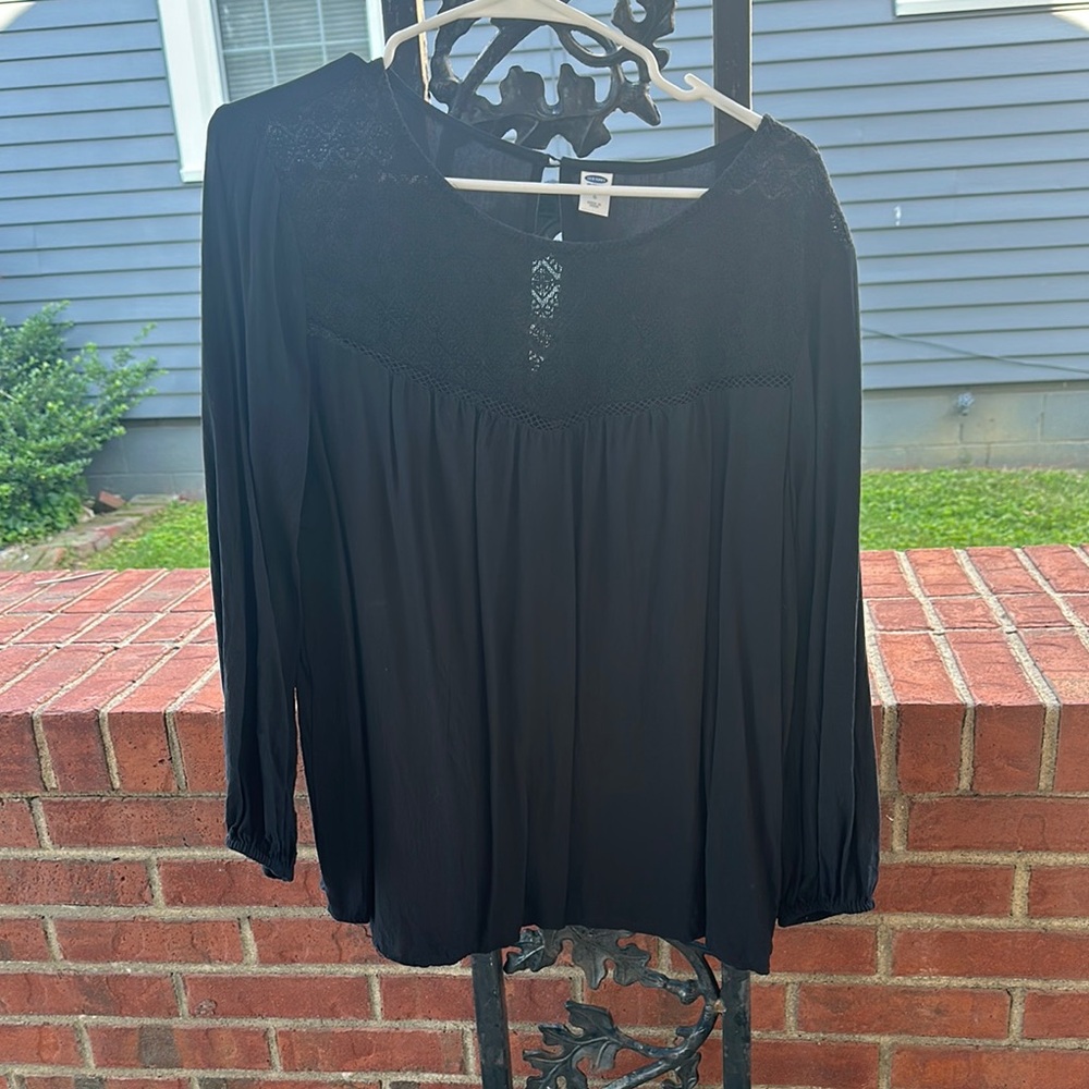 Old Navy Black Smocked 3/4 Sleeve Blouse